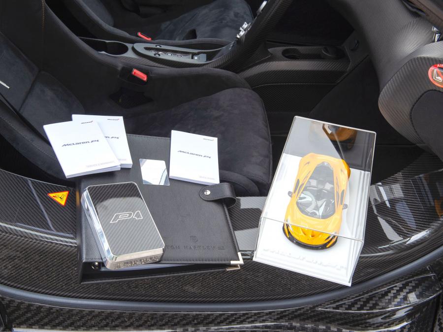 Интерьер McLaren P1 XP05 (990006) 2013 года  (фото 87 из 89)